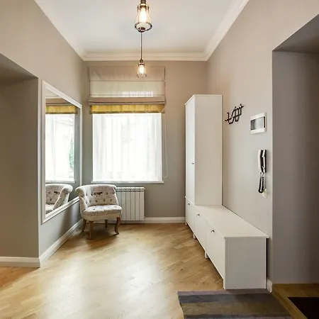 Apartment Luxury & Spacious Old Town