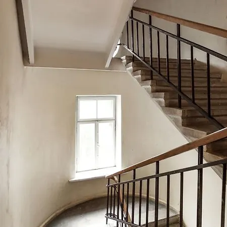 Luxury & Spacious Old Town Apartment